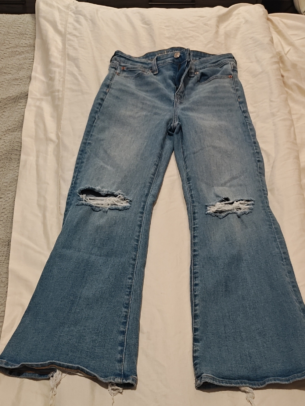 American Eagle Outfitters distressed Light Blue Flare Jeans size 2 EXTRA SHORT